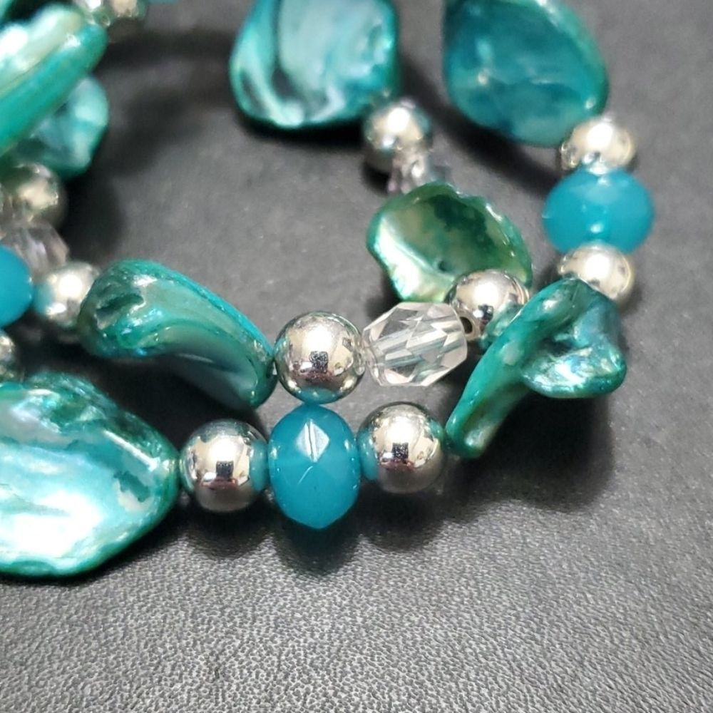 Jaclyn Smith blue beaded bracelet set 7.25"
